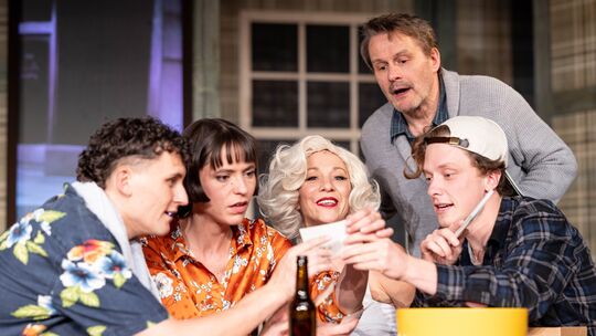 Kevin (Simon Jonathan Gierlich), Laura (Marie-Theres Jestädt), Marilyn (Lorena Krüger), Harry (Kai Hufnagel) und Scott (Michael