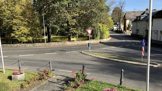 Über den möglichen Bau eines Verkehrskreisels am Hachenburger Burggarten wird derzeit heftig diskutiert. Auch eine Online-Petiti