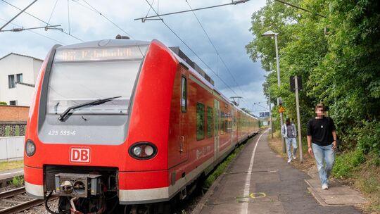Vor der Sanierung der rechten Rheinschiene hielt nur der RB27 in Erpel. Das könnte sich mit dem neuen Fahrplan am 13. Dezember ä