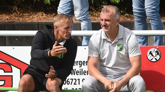 Schwierige Situation: Elvir Melunovic (rechts) und sein Co-Trainer Sascha Witt warten weiter auf den ersten Saisonsieg.