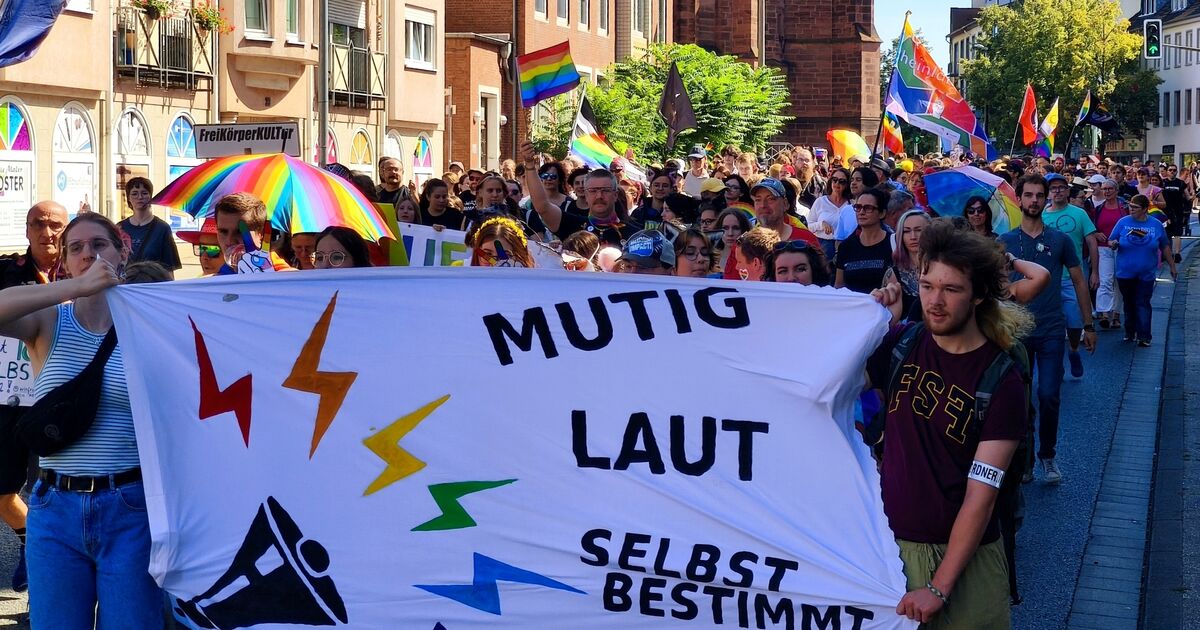 CSD in Bad Kreuznach: Colorful festival in a tense situation