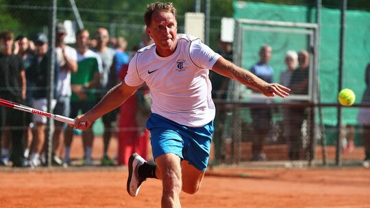 Güteklasse A: Der Tscheche Jaroslav Pospisil drehte nach denkbar knapp verlorenem erstem Durchgang den Spieß gegen den für Ratin
