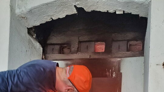 Für das richtige Feuer im Backes in Wirscheid ist die Feuerwehr zuständig. Foto Christine Klasen