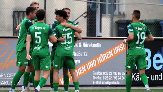 Der FV Engers besiegte am Freitag den FC Cosmos mit 2:1 und gastiert am Dienstag bei RW Koblenz. Der FV Engers besiegte am Freitag den FC Cosmos mit 2:1 und gastiert am Dienstag bei RW Koblenz.