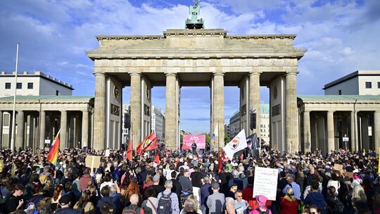 Nach der Wahl in Sachsen-Anhalt - Proteste in Berlin Nach der Wahl in Sachsen-Anhalt - Proteste in Berlin
