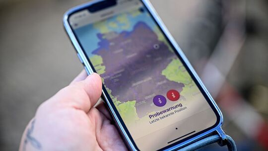 Alarm der App Katwarn beim bundesweiten Warntag 2025