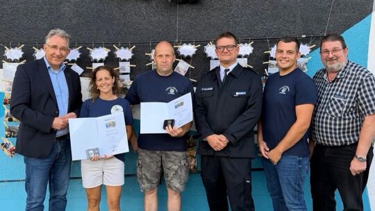 Gruppierten sich zum Erinnerungsfoto (von links): Matthias Lammert, Jeanette Dahmen, Christof Kiesewetter, Mario Baldewein, Marc