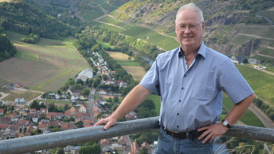Arno Bumke, der schon zehn Jahre Ortsbürgermeister in Feilbingert war, will am 20. September erneut Ortschef werden. Er besucht