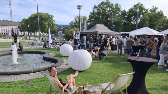 Chillen am Schlossrondell: Auch in diesem Jahr bietet der Schängelmarkt in der Koblenzer Innenstadt wieder zahlreiche Möglichkei