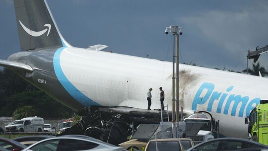 Unfall mit Amazon-Frachtflugzeug in Miami