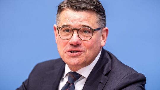 Regierungschef Boris Rhein