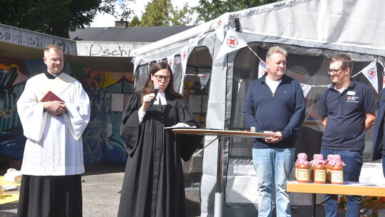 Pfarrerin Claudia Elsenbast von der evangelischen Kirchengemeinde Rennerod-Emmerichenhain und Diakon Markus Schuhmacher von der
