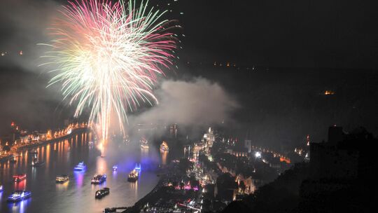 In diesem Jahr feiern die beiden Schwesterstädte St. Goarshausen und St. Goar gemeinsam Rhein in Flammen. Doch die lang anhalten