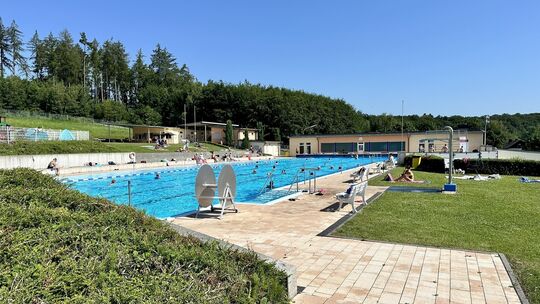 Das Freibad in Ransbach-Baumbach ist noch bis 13. September geöffnet.