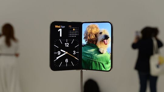 Zwei Apps nebeneinander auf Apples iPhone Duo Zwei Apps nebeneinander auf Apples iPhone Duo