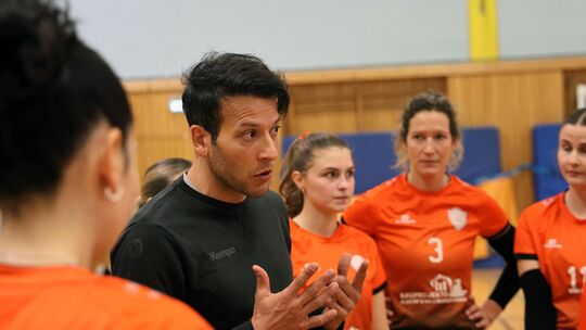 Peter Nogueira Schmid, Trainer der Koblenz-Maifeld Volleys, erwartet wieder ein emotionales Derby gegen Oberbieber.
