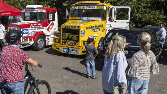 Viele imposante Trucks gab es am Wochenende auf dem Kirmesplatz in Müschenbach zu bestaunen. Das Treffen mit 85 Fahrzeugen fand