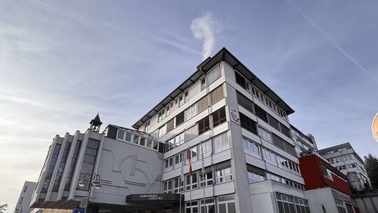 Geht insgesamt gestärkt aus der Krankenhausreform hervor, soll aber die Abteilung Gefäßchirurgie verlieren, wogegen sich jetzt g
