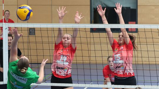 Mit einem Heimspiel gegen Marburg-Biedenkopf starten die Volleyballerinnen des VC Neuwied 77 (hier beim Frames-Cup gegen den TV