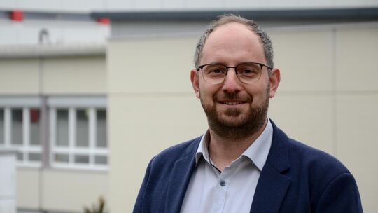 Matthias Wagner ist nun auch offiziell Schulleiter der IGS Emmelshausen. In seinem neuen Amt hat er sich so einiges vorgenommen.