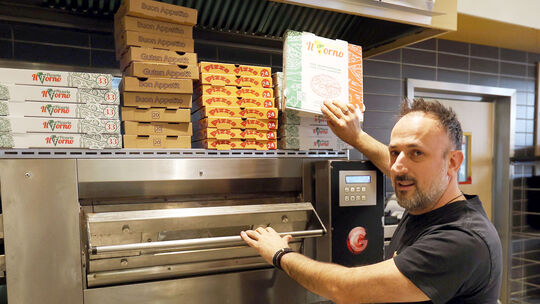 Evangelos Tzoufas von der Pizzeria Il Forno im Rewe-Center