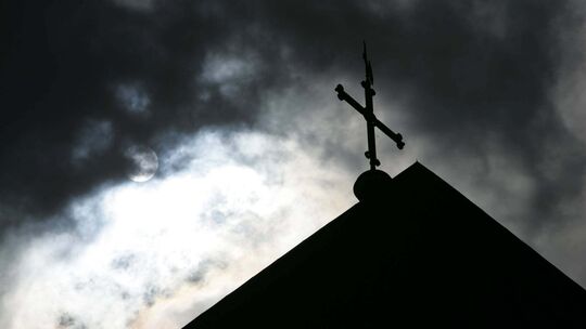 Das Thema Missbrauch durch Geistliche ist eines der dunkelsten Kapitel der katholischen Kirche im Bistum Trier.