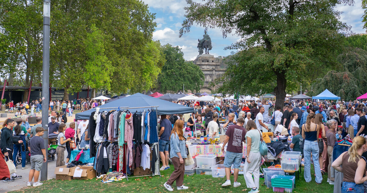 Flea market in Koblenz: Where bargain hunters and cassette collectors meet