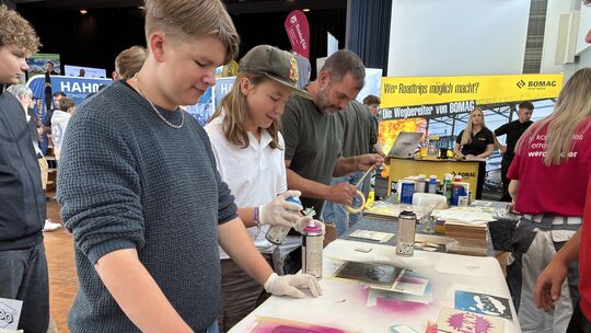 Durch kreativer Mitmachstationen erhielten die Berufs- und Ausbildungsmessebesucher einen exklusiven Eindruck von verschiedenen