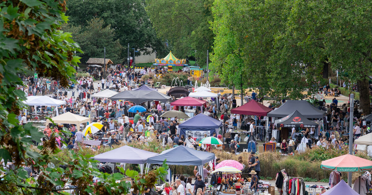 Photo gallery for browsing: Mass bargain hunting at the Koblenz flea ...