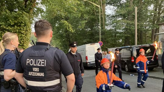 Das Schützenfest in Betzdorf ist am Samstag gut besucht. Die Polizei Betzdorf zeigte bei der Veranstaltung Präsenz und sorgte fü