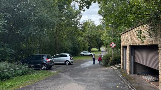 Die Sperrung am Nachtigallenweg ist wieder behoben: Der Radverkehr kann wieder fließen. Die Sperrung am Nachtigallenweg ist wieder behoben: Der Radverkehr kann wieder fließen.