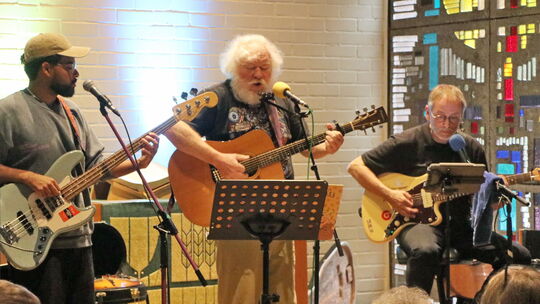 Ein kleines, feines Konzert präsentierte am Sonntagnachmittag im evangelischen Gemeindezentrum in Wirges das Hännessie Fieldwalk