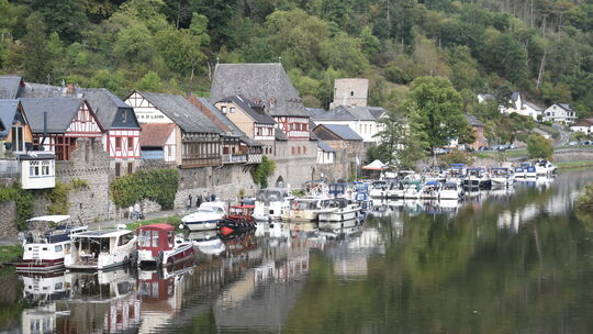 Rund 50 Boote hatten sich zum Skippertreffen in Dausenau eingefunden.