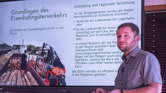 Lässt kein gutes Haar an der Deutschen Bahn AG: Alexander Neubauer setzt sich für Güterverkehr auf der Trasse der Hunsrückquerba