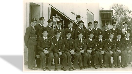 Die Feuerwehr des Hünsrückdorfes Liege in früheren Tagen. Am 19. und 20. September feiert sie ihr 80-jähriges Bestehen. 60 Jahre