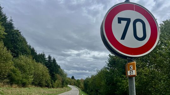 Der Streckenabschnitt der Kreisstraße 61 zwischen Rückweiler und der L 347 in der Gemarkung Rohrbach wird erneuert. Die Straße w