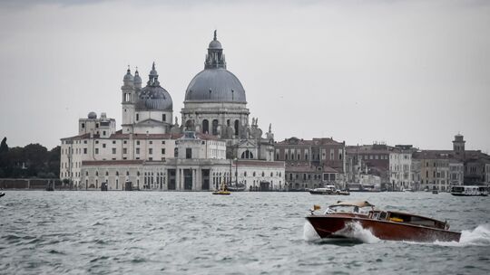 Wassertaxi in Venedig