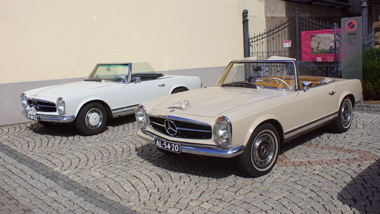 Die sogenannte Pagode ist sicher ein Klassiker in Oldtimerkreisen. Der Name kommt eigentlich vom nach innen gewölbten Hardtop, d Die sogenannte Pagode ist sicher ein Klassiker in Oldtimerkreisen. Der Name kommt eigentlich vom nach innen gewölbten Hardtop, d