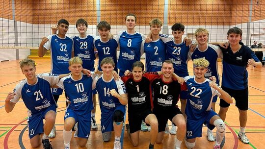 Regionalliga-Absteiger TV sebamed Bad Salzig ist mit einem knappen 3:2-Sieg in Kaiserslautern bei der SG Westpfalz in die Oberli Regionalliga-Absteiger TV sebamed Bad Salzig ist mit einem knappen 3:2-Sieg in Kaiserslautern bei der SG Westpfalz in die Oberli
