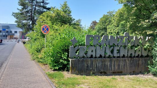 Das Franziskus-Krankenhaus Linz wird nach Auskunft von Neuwieds Landrat Achim Hallerbach künftig keine Revisionsendoprothetik me