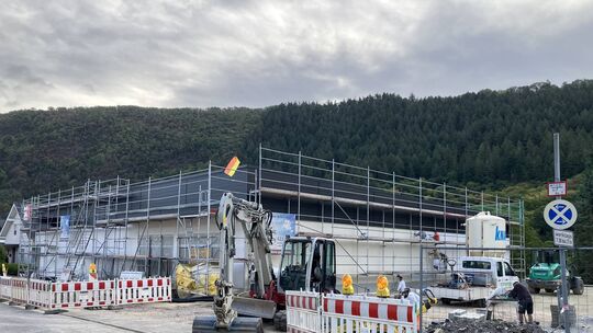 Die Arbeiten an der neuen Rossmann-Filiale in Traben-Trarbach schreiten zügig voran.