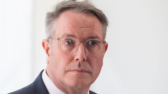 Nach der verlorenen Landtagswahl im März und der Ernennung der neuen schwarz-roten Landesregierung übernahm Alexander Schweitzer