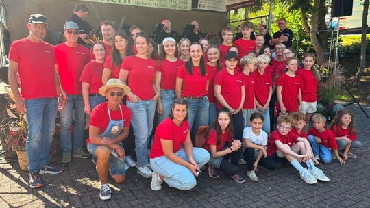 Das Bazar-Team Elkhausen/Katzwinkel stellte wieder ein tolles Familienfest für den guten Zweck auf die Beine.