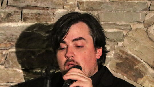 Am Dienstagabend stand Mirko Meuer einmal nicht als „graue Eminenz“ im Hintergrund des Montabaurer Kulturformates „Kultur im Kel