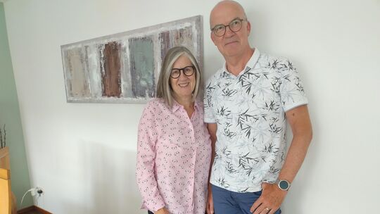 Schriftführerin Christina Basset-Diel und Chorsprecher Markus Bär gehören zu den Gründungsmitgliedern von tonArt. Im Gespräch mi Schriftführerin Christina Basset-Diel und Chorsprecher Markus Bär gehören zu den Gründungsmitgliedern von tonArt. Im Gespräch mi