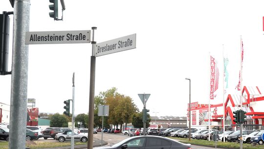 Mit rund 93 Hektar liegt das Gewerbegebiet Distelfeld flächenmäßig näher am Gewerbepark Mülheim-Kärlich (circa 127 Hektar) als Mit rund 93 Hektar liegt das Gewerbegebiet Distelfeld flächenmäßig näher am Gewerbepark Mülheim-Kärlich (circa 127 Hektar) als