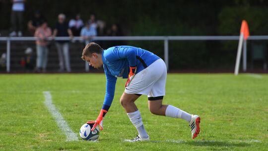 Auch er konnte die erste Niederlage der Saison nicht verhindern: Augst-Keeper Oliver Gleis (Foto) musste beim 1:2 in Weitersburg Auch er konnte die erste Niederlage der Saison nicht verhindern: Augst-Keeper Oliver Gleis (Foto) musste beim 1:2 in Weitersburg
