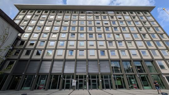 Ein 27-Jähriger muss sich wegen Totschlags vor dem Landgericht in Koblenz verantworten.