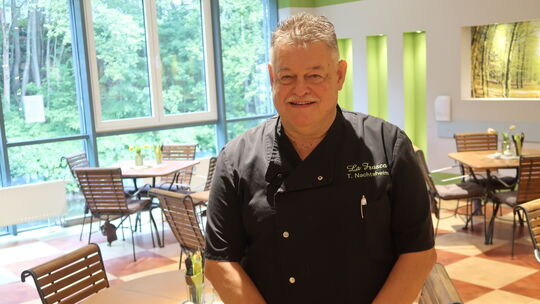 Küchenmeister und Gastronom Torsten Nachtsheim ist enttäuscht, dass er sein Bistro "La Frasca" im ehemaligen Pagnia-Möbelhaus sc Küchenmeister und Gastronom Torsten Nachtsheim ist enttäuscht, dass er sein Bistro "La Frasca" im ehemaligen Pagnia-Möbelhaus sc