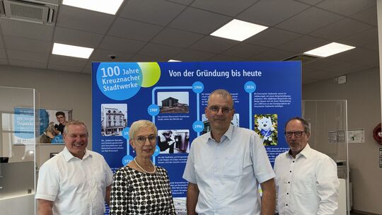 Petronella Lange (2. von links) hat künftig bei der städtischen Holding, der BGK, das Sagen. Ihr Pendant bei den Stadtwerken ist